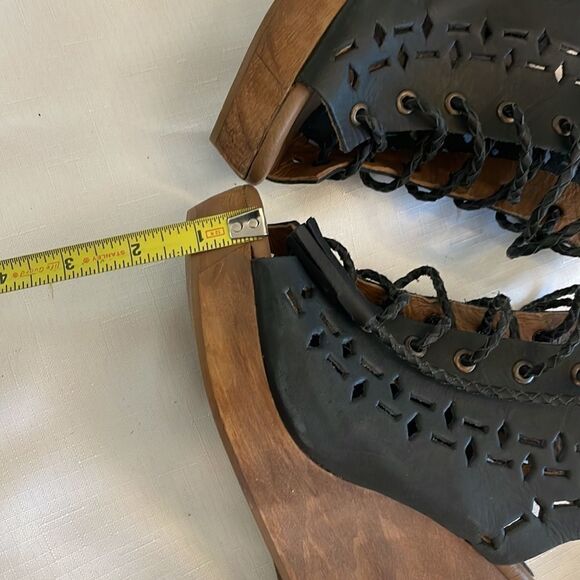 MUSSE & CLOUD BLACK LEATHER WEDGE SANDALS.  NEW - Picture 8 of 11